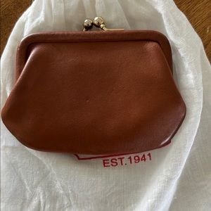 Vintage Coach Leather Kisslock Framed Change Coin Purse